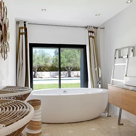 Apartman Luxury With Swimming Pool *