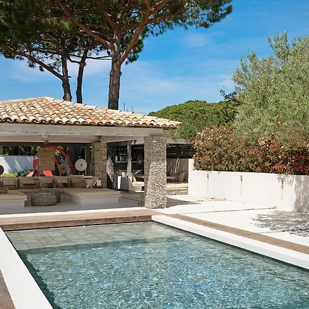 Luxury With Swimming Pool סן-מקסים