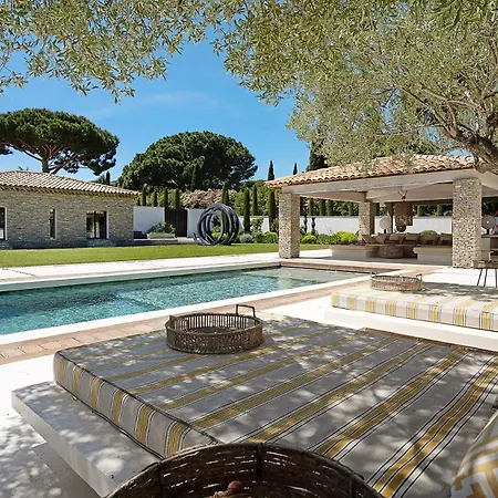 Luxury With Swimming Pool סן-מקסים